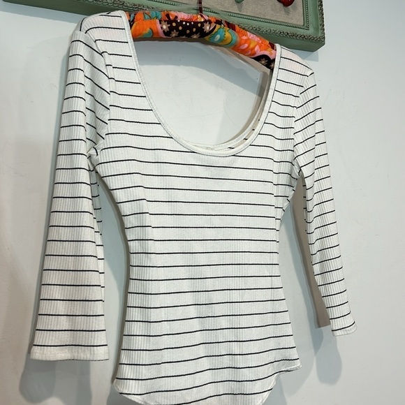 Brand new June & Ivy striped long sleeve scoopneck bodysuit women’s size medium - Picture 2 of 5